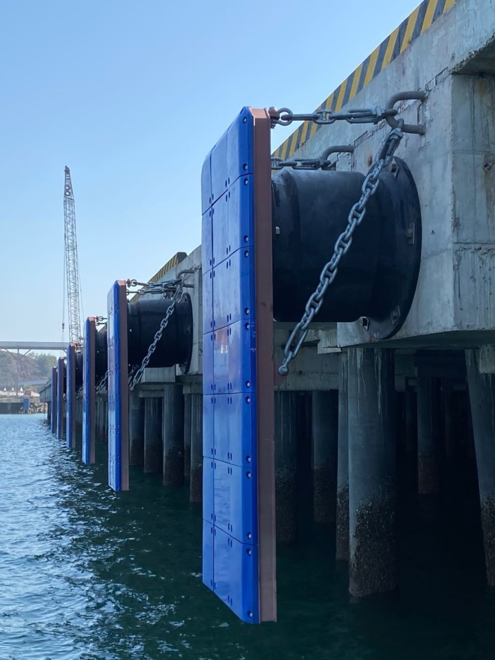 Đệm chống va tàu CSS Fender