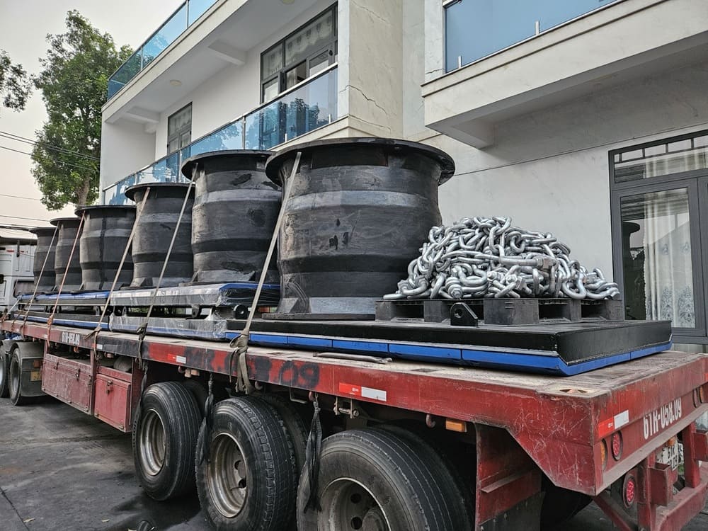 Đệm chống va tàu CSS Fender